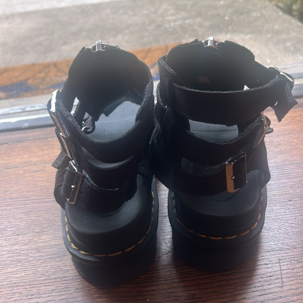 Dr. Marten’s gladiator sandal in mint condition size 7 - Picture 6 of 7
